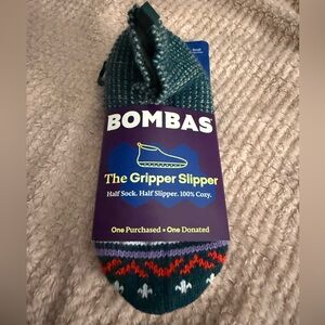 Bombas The Gripper Slipper - dark green multi print - size 7 to 8.5